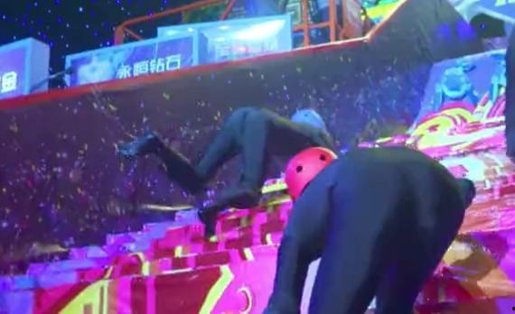 kpl瓶子解说吃瓜,瓶子解说视角下的吃瓜盛宴