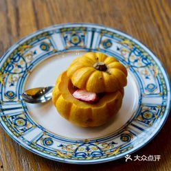 酒店大堂吃瓜,一场意外吃瓜引发的欢乐风波